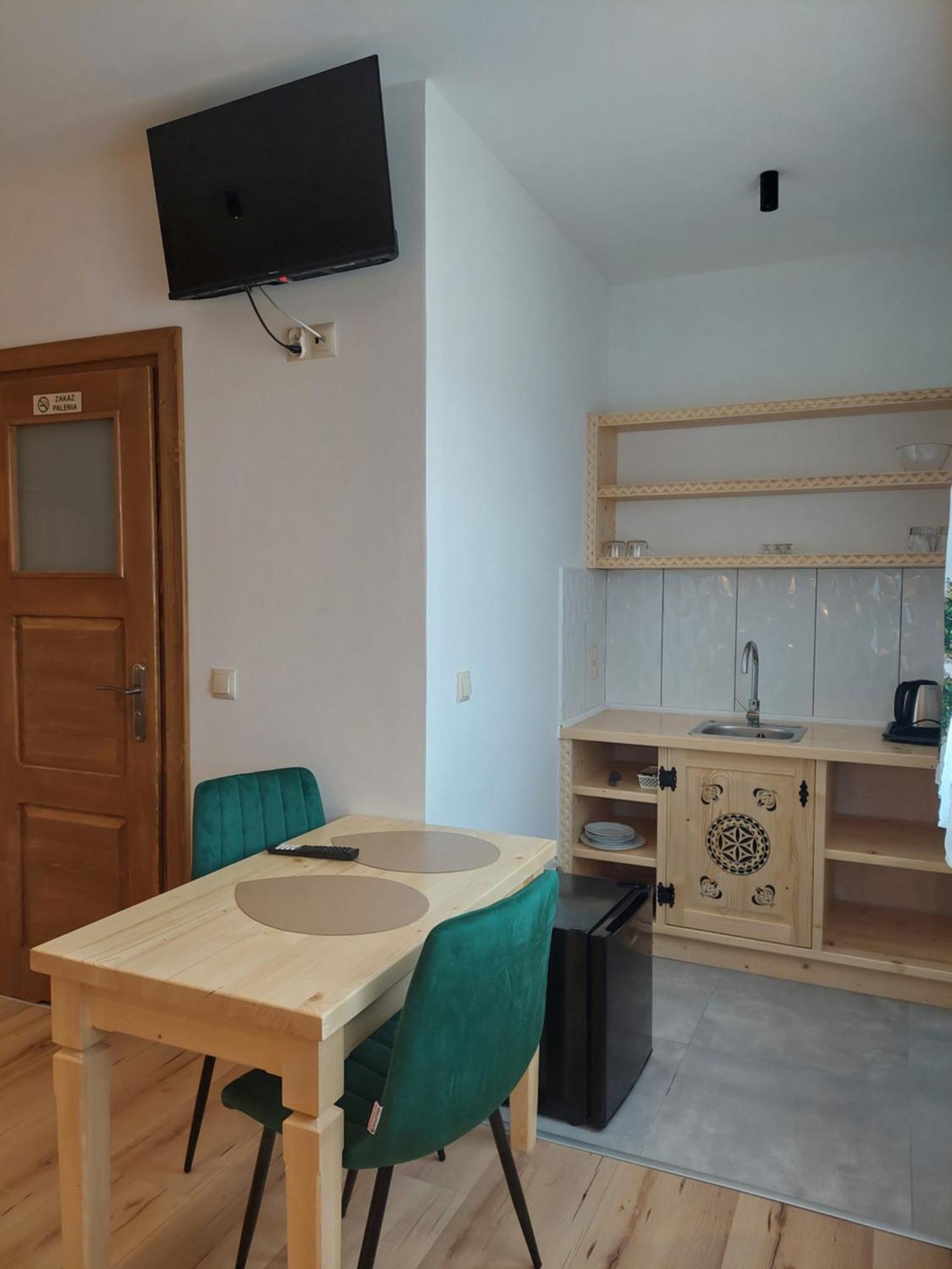 Pokoje Goscinne Wierzbowka Przy Termach Witów Εξωτερικό φωτογραφία